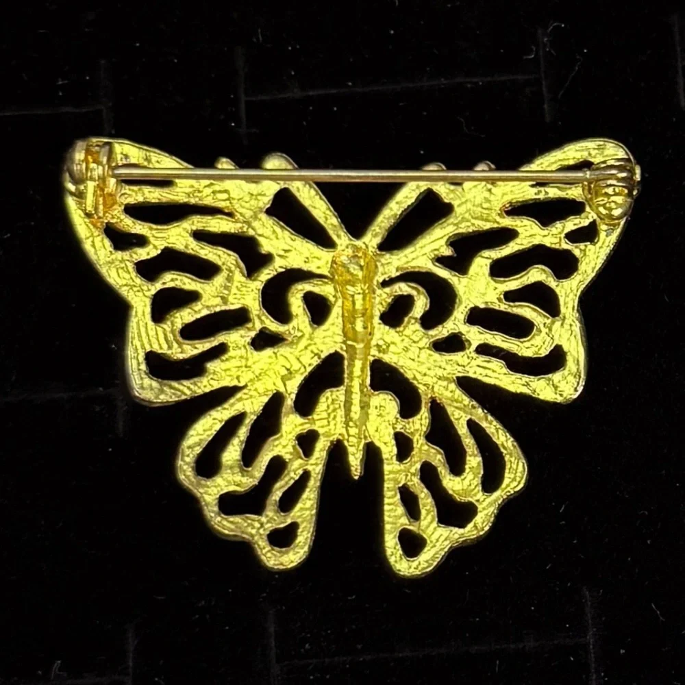 Bright Goldtone Butterfly Brooch Pin